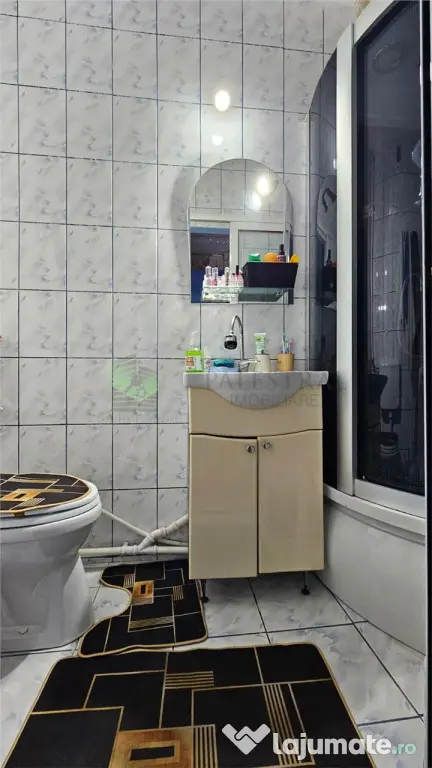 Garsoniera Triaj centrala proprie 31000 Euro - Brasov (Brasov)