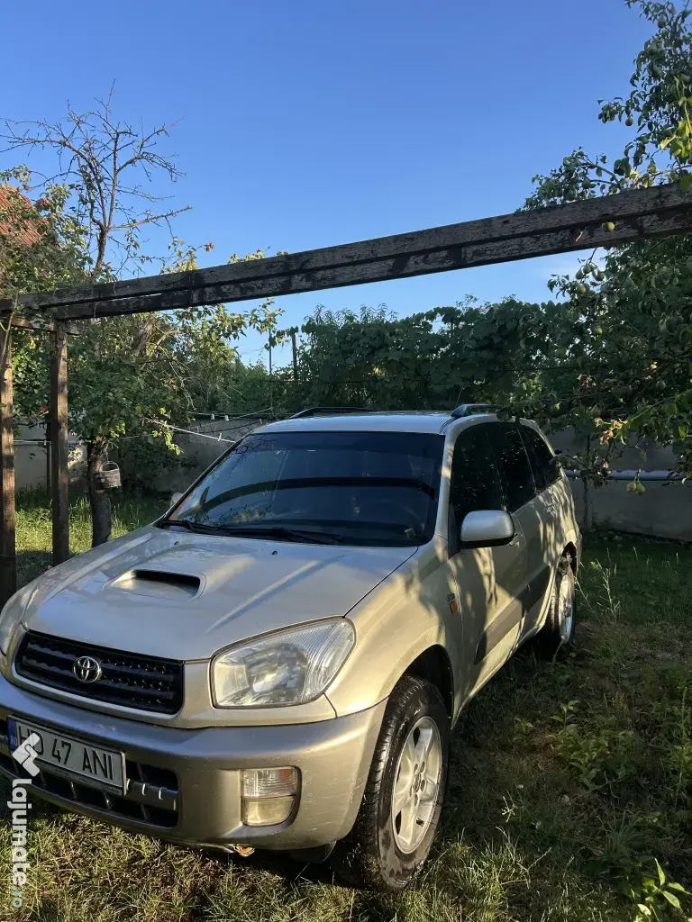 Vând Toyota Rav-4