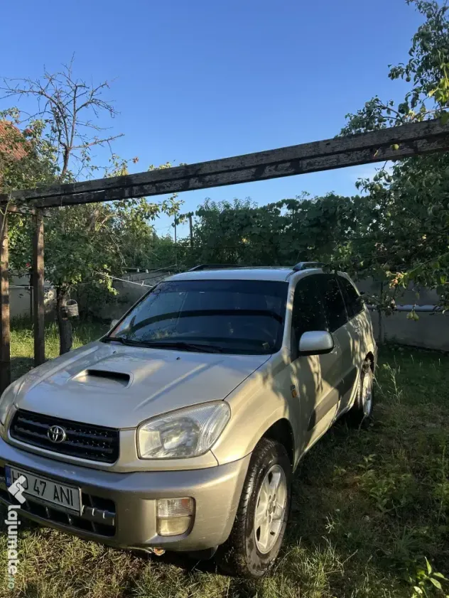 Vând Toyota Rav-4