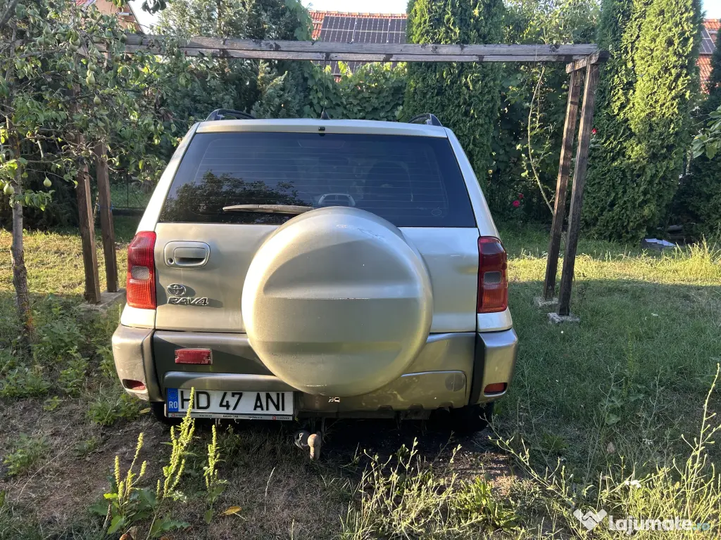Vând Toyota Rav-4