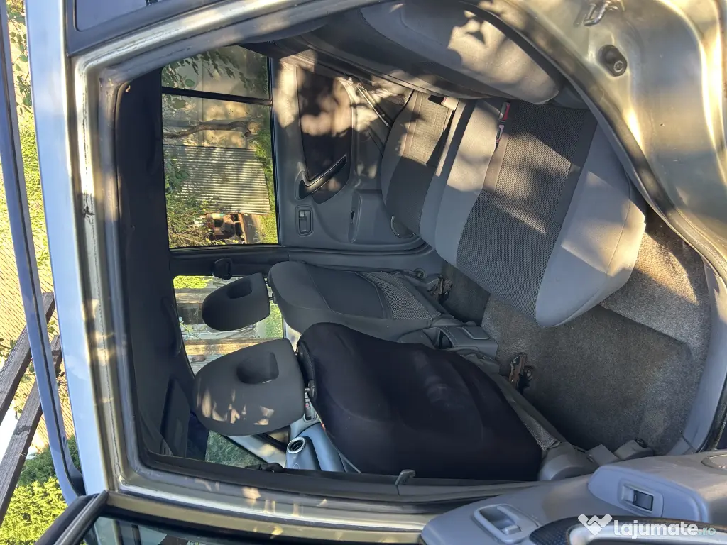 Vând Toyota Rav-4