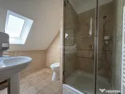 Vila cu piscina pe malul lacului Paleu - Teren 2.300 mp - s 