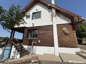 Vila cu piscina pe malul lacului Paleu - Teren 2.300 mp - s 