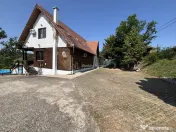 Vila cu piscina pe malul lacului Paleu - Teren 2.300 mp - s 
