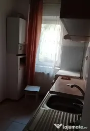 Apartament Cu 3 Camere Semidecomandate Zona Marasesti 