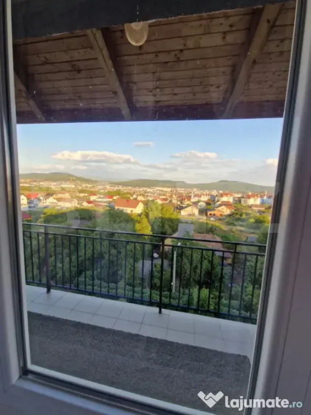 Apartament cu 3 camere \| Etaj 5 \| Lift \| Parcare Cartier - Bistrita (Bistrita-Nasaud)