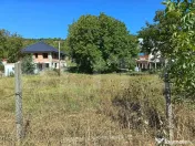 Teren intravilan 2350 mp+casa demolabila 