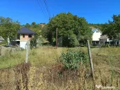 Teren intravilan 2350 mp+casa demolabila 