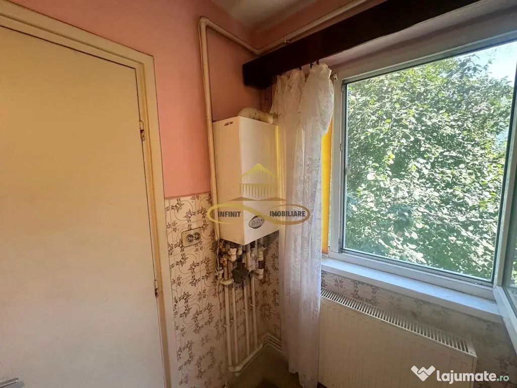 De vanzare apartament 2 camere Bacau - Bacau (Bacau)