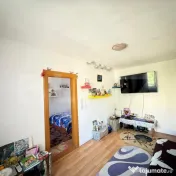 Apartament 2 camere semidecomandat zona Valea Roșie 