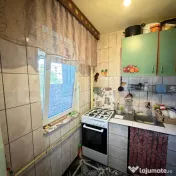 Apartament 2 camere semidecomandat zona Valea Roșie 