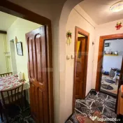 Apartament 2 camere semidecomandat zona Valea Roșie 
