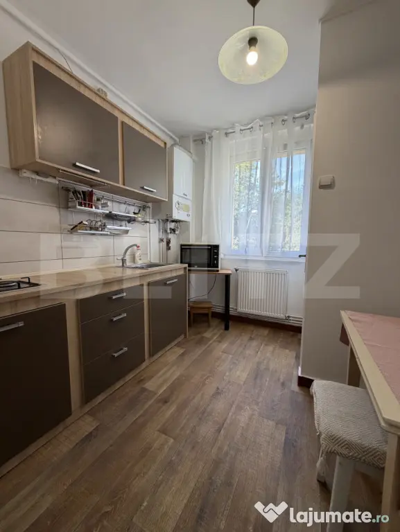 Apartament cu 2 camere, decomandat, la aproximativ 300 de me - Targu Mures (Mures)