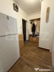 Apartament cu 2 camere, decomandat, la aproximativ 300 de me 