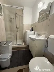 Apartament cu 2 camere, decomandat, la aproximativ 300 de me 