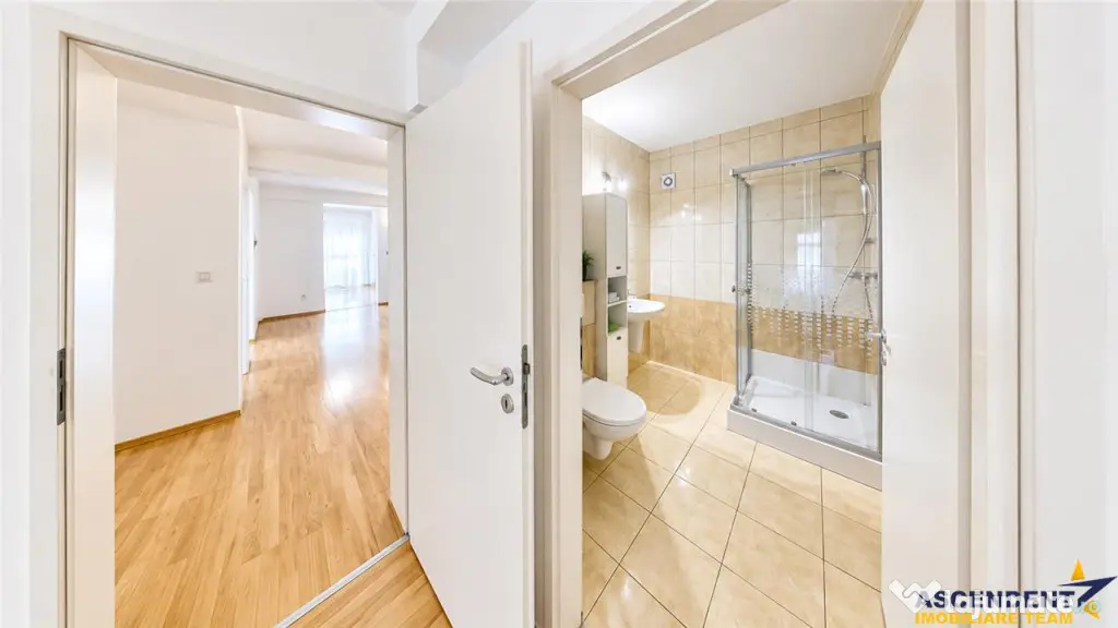 Eleganta la inaltime, Penthouse cu view verde, terasa de 50 - Brasov (Brasov)