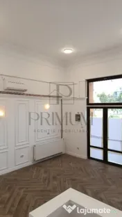 Spatiu comercial renovat cu vitrina - Semicentral 