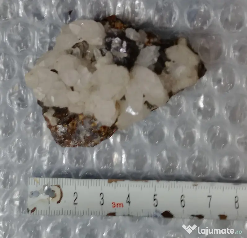 Calcit alb pe sfalerit blenda si pirita 7 cm.