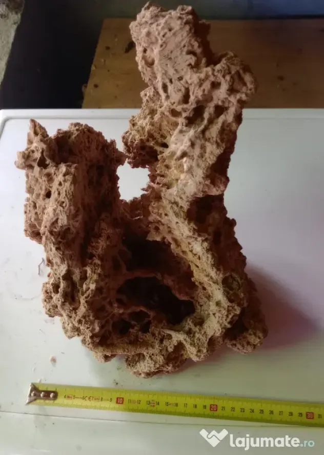 Tuf calcaros roca vulcanica lava rock 35 cm.