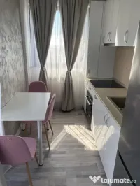 Închiriez studio 2 camere Central