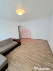 Apartament 3 Camere, Semidecomandat, zona Badea Cartan 