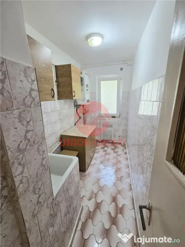 Apartament 3 Camere, Semidecomandat, zona Badea Cartan - Constanta (Constanta)