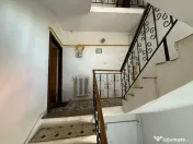 Apartament deosebit 4 camere etaj 3 din 4 - boxa - garaj 