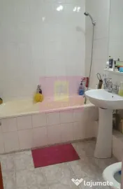 Ap 4 camere, mobilat in Berceni la 10 minute de metrou Su... 