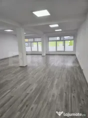 Spatiu comercial, 3 birouri 220 MP , Zona Mall Bistrita 