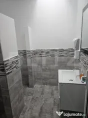 Spatiu comercial, 3 birouri 220 MP , Zona Mall Bistrita 