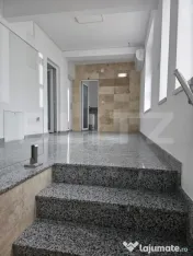 Spatiu comercial, 3 birouri 220 MP , Zona Mall Bistrita 