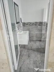 Spatiu comercial, 3 birouri 220 MP , Zona Mall Bistrita 
