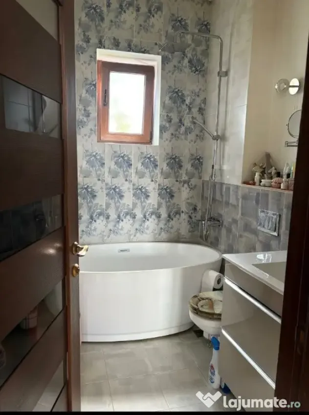 Casa / Vila ( P+E ) Zona Ultracentrala - Suceava (Suceava)