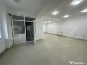 Spatiu birouri, 120 mp, vad auto si vitrina, zona Imparatul 