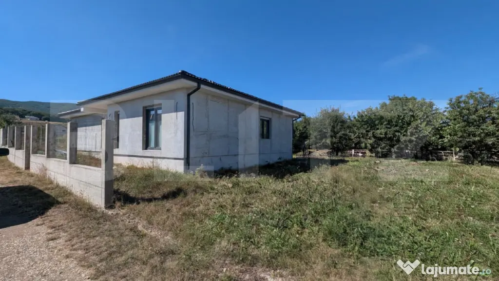 Casa individuala de vanzare in Micesti, partea cu padurea - Alba Iulia (Alba)