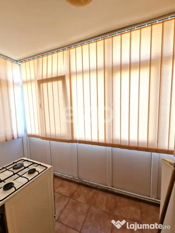 Apartament 3 camere de vânzare –Etaj 2, Micro 12 - Targoviste (Dambovita)
