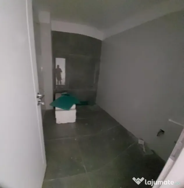 Sos. Alexandriei-2 camere tip studio-70.050 euro - Bragadiru (Bucuresti-Ilfov)
