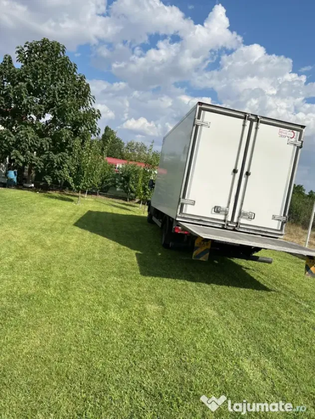 Inchiriere duba cu lift | dube de inchiriat