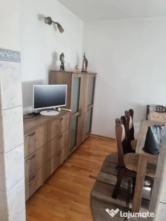 Apartament 3 camere,52mp,zona Piata Mica Radauti - Radauti (Suceava)