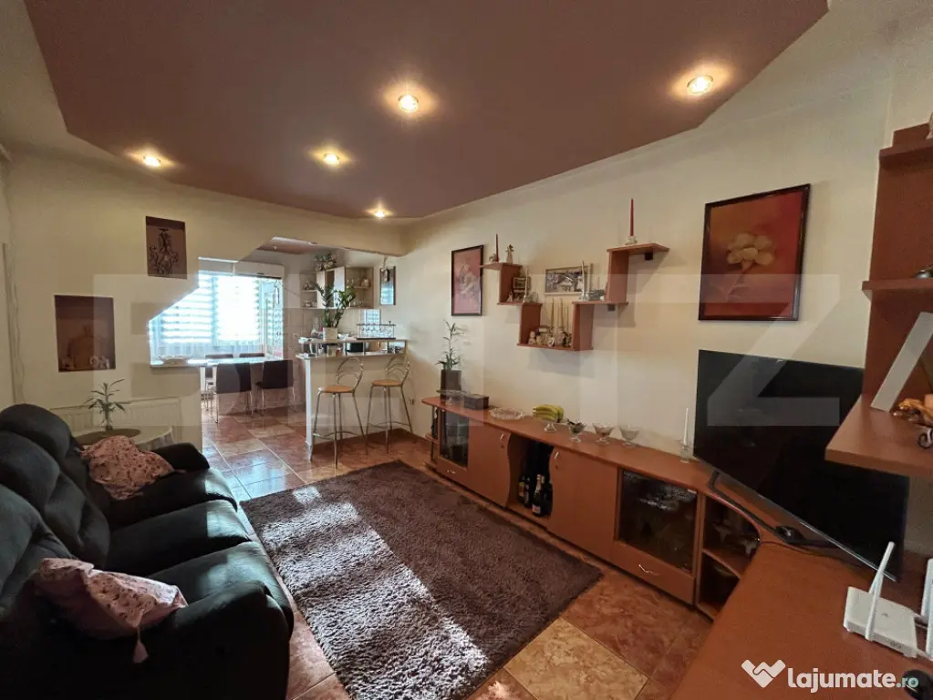 Apartament de vanzare- 3 camere, 70mp - Aiud (Alba)