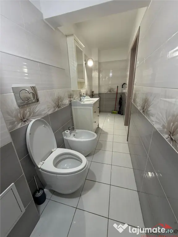 3 camere, etaj 1, renovat complet 2026, zona 2 Stejari - Tri - Focsani (Vrancea)