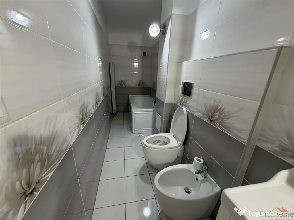 3 camere, etaj 1, renovat complet 2026, zona 2 Stejari - Tri - Focsani (Vrancea)