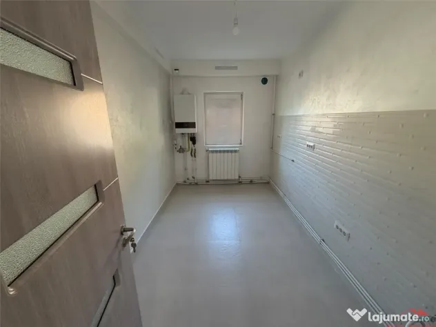 3 camere, etaj 1, renovat complet 2026, zona 2 Stejari - Tri - Focsani (Vrancea)