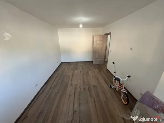 3 camere, etaj 1, renovat complet 2026, zona 2 Stejari - Tri - Focsani (Vrancea)
