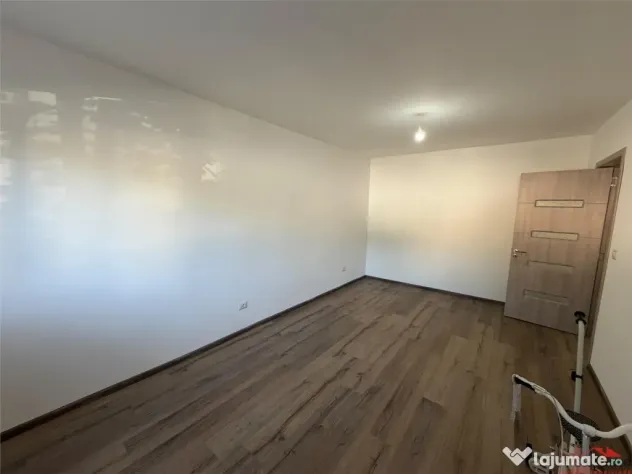 3 camere, etaj 1, renovat complet 2026, zona 2 Stejari - Tri - Focsani (Vrancea)
