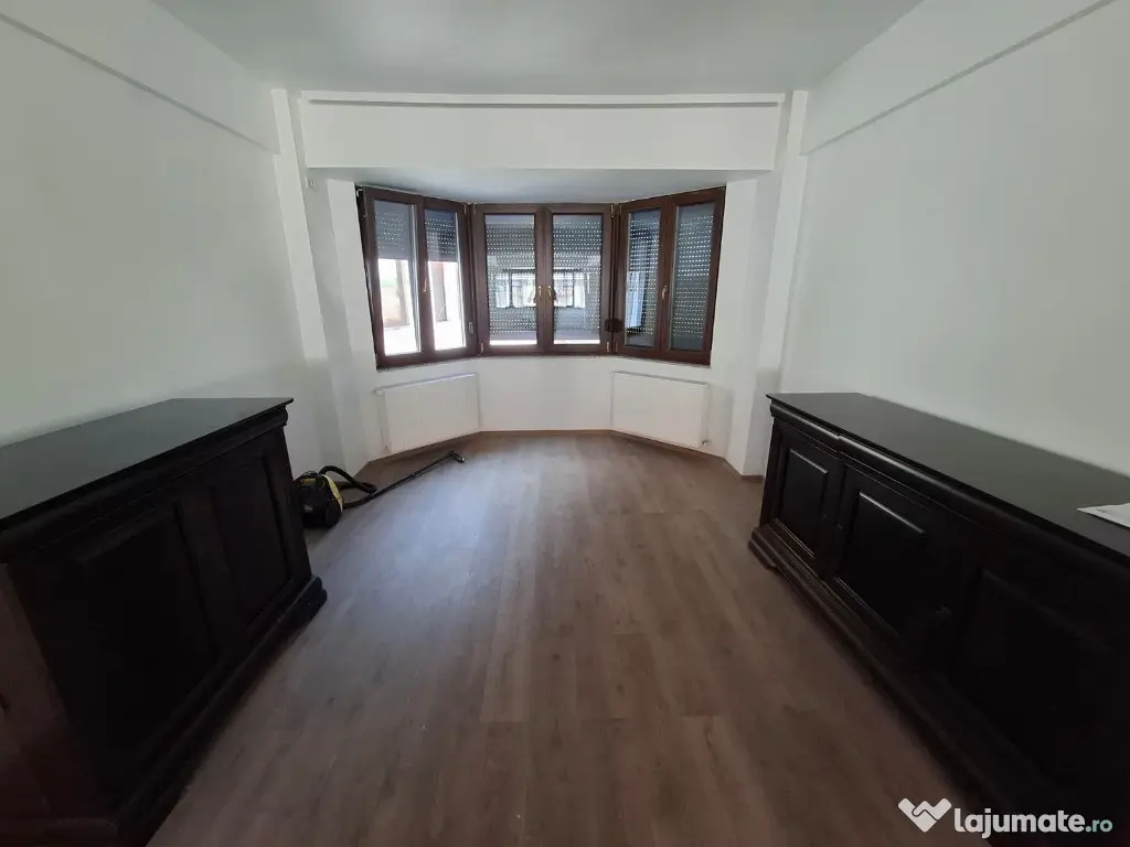 Inchiriez apart 3 camere Boul Rosu ID: RH-45633-property - Arad (Arad)