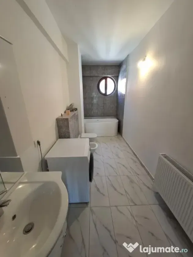 Inchiriez apart 3 camere Boul Rosu ID: RH-45633-property - Arad (Arad)