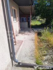 Casa de vanzare, 75 mp, localitatea Urisor