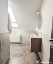 Casă cu 6 camere și 3 băi, renovare structurală complet? 