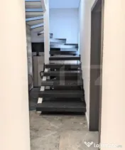 Casă cu 6 camere și 3 băi, renovare structurală complet? 